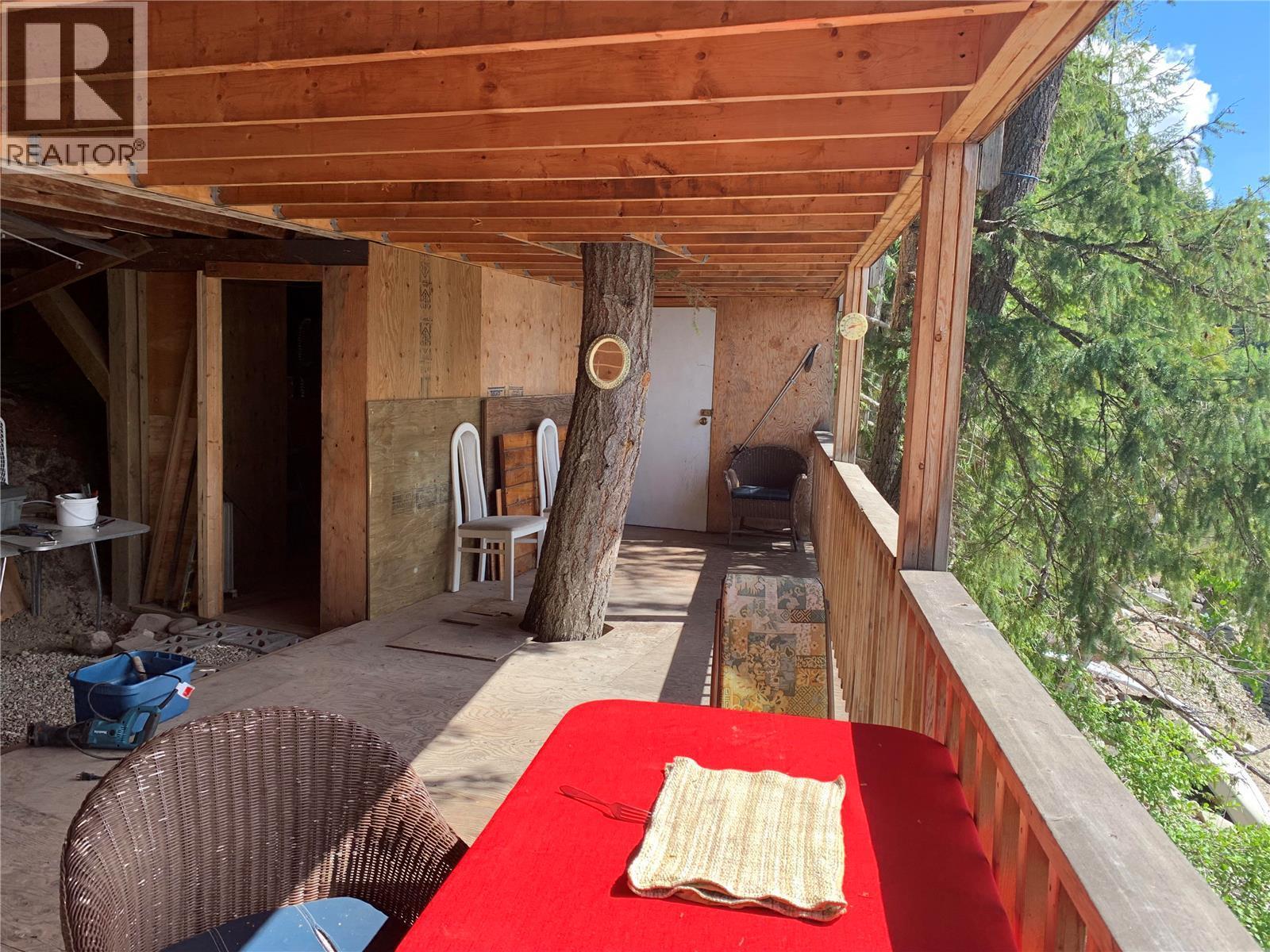 28 Simard Road, Mabel Lake