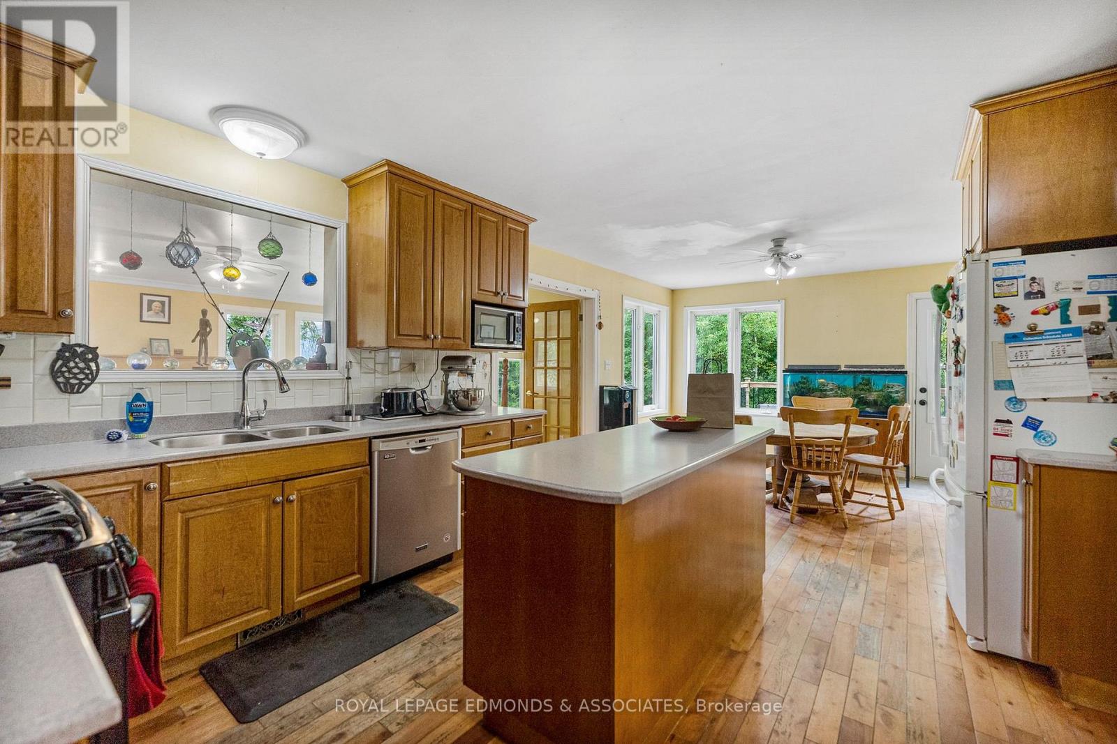 1095 MOUNTAINVIEW DRIVE - 14