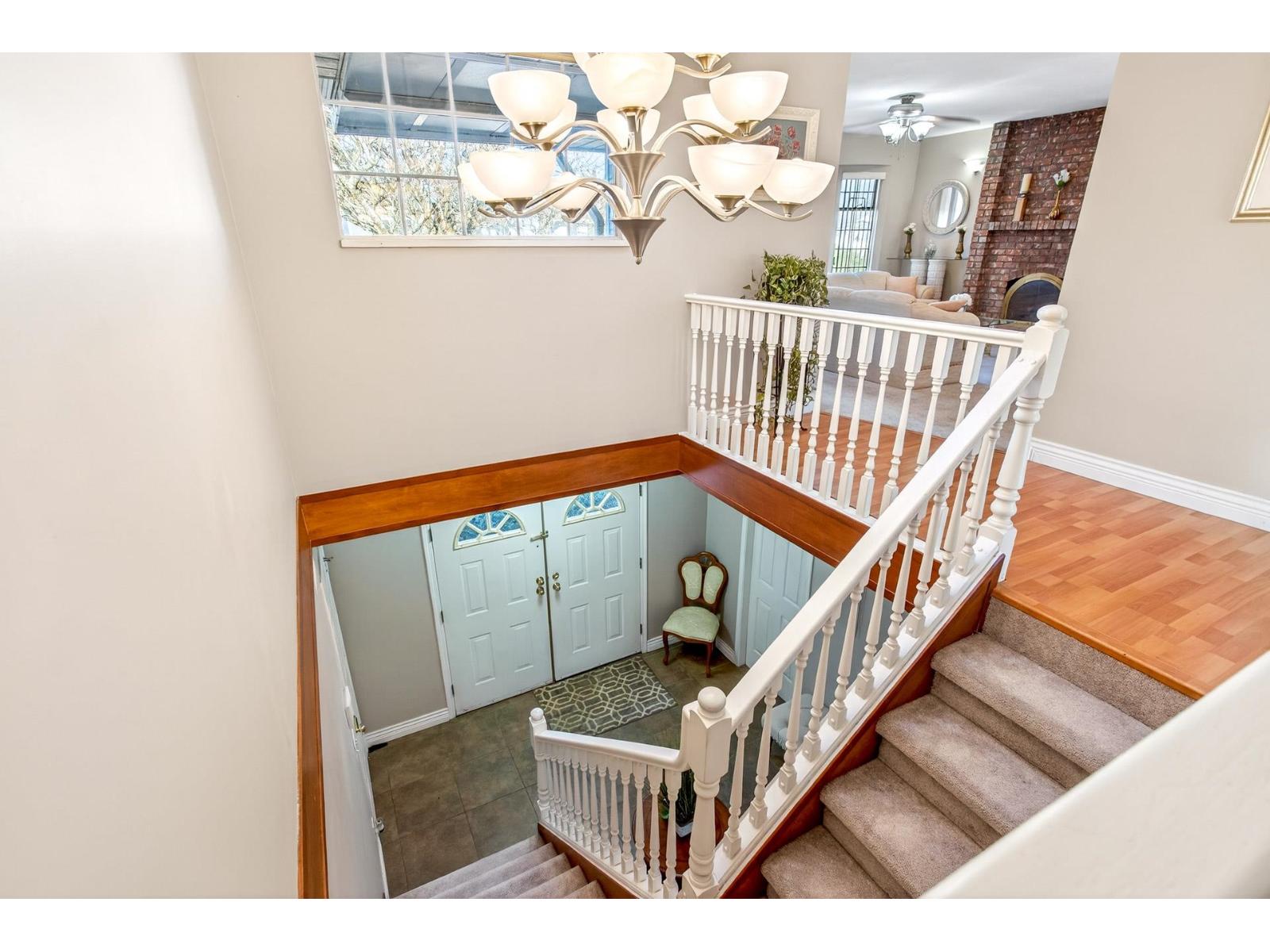 15110 95A AVENUE - Photo 4 of 40, Surrey, British Columbia