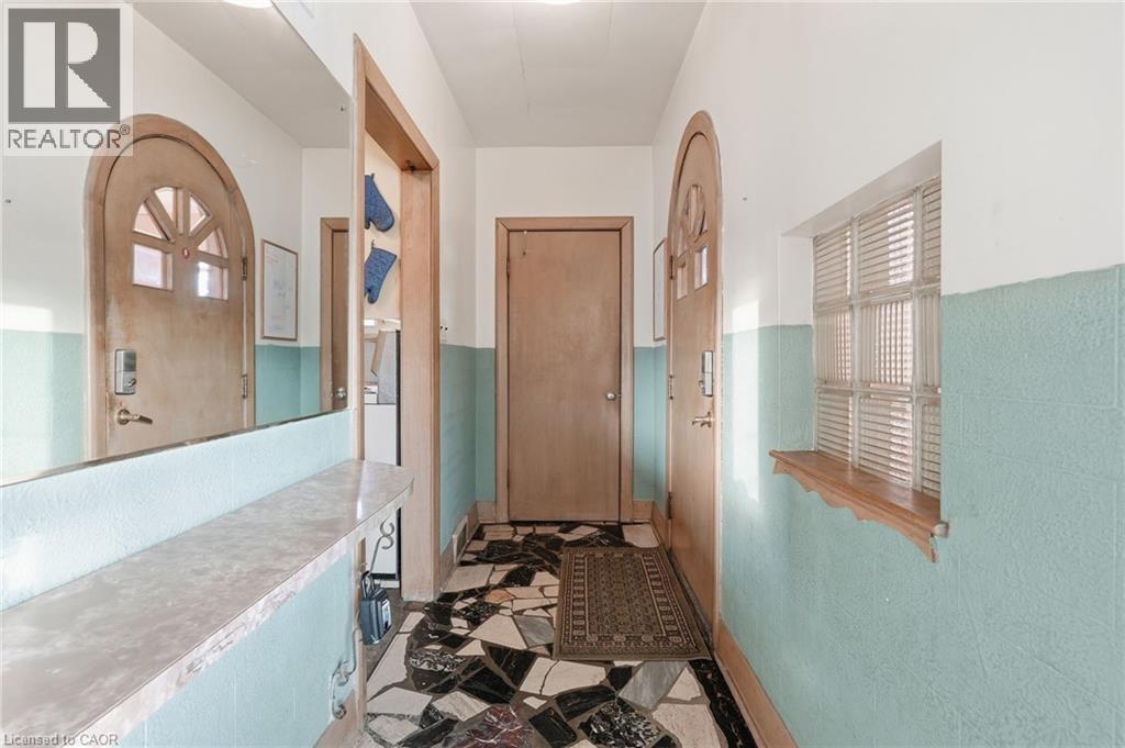 196 GLEN Road - Photo 3 of 49, Hamilton, Ontario