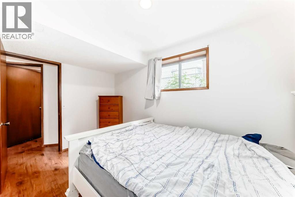 
          22 Glenhill Drive
            <br/>
            <span>Cochrane</span>
            , 
            <span>AB</span>
             <span>T4C1G8</span>
         - Photo 42