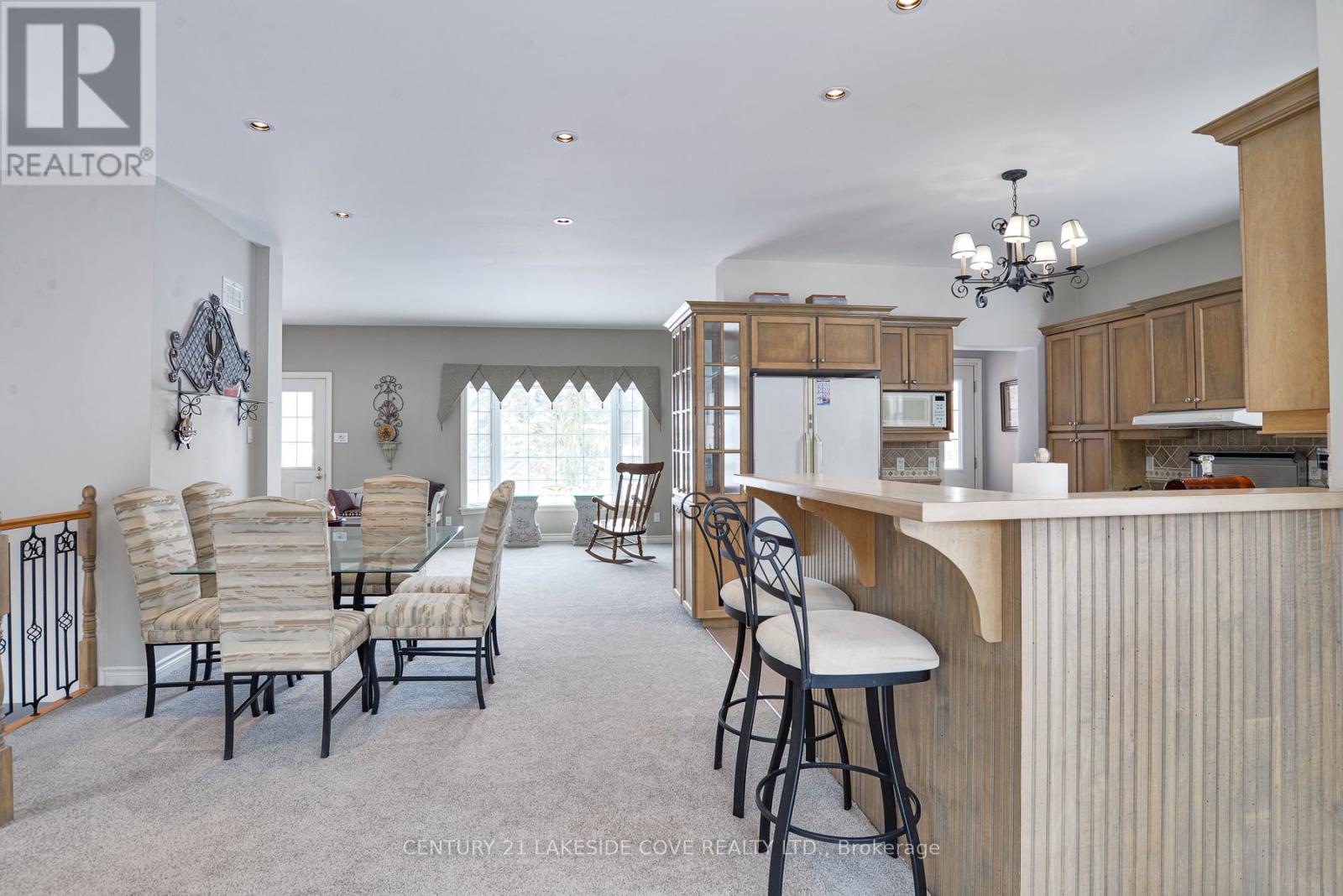 2811 STEPHEN DRIVE - 8