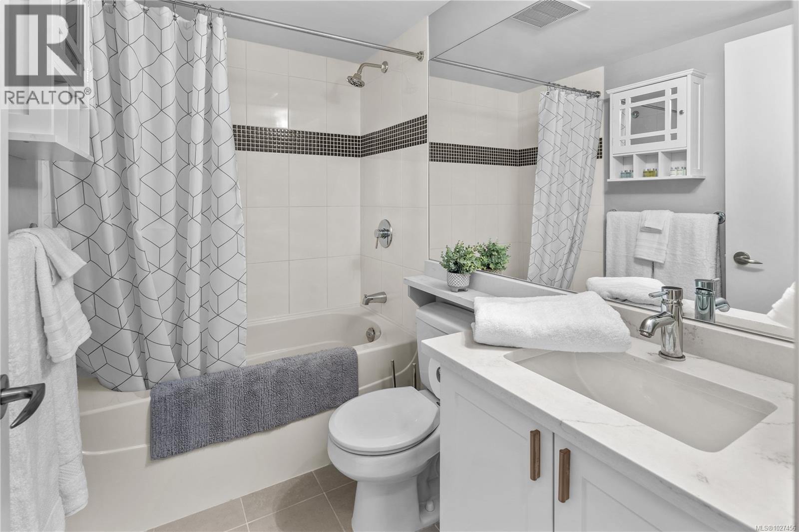 501 751 Fairfield Road, Victoria