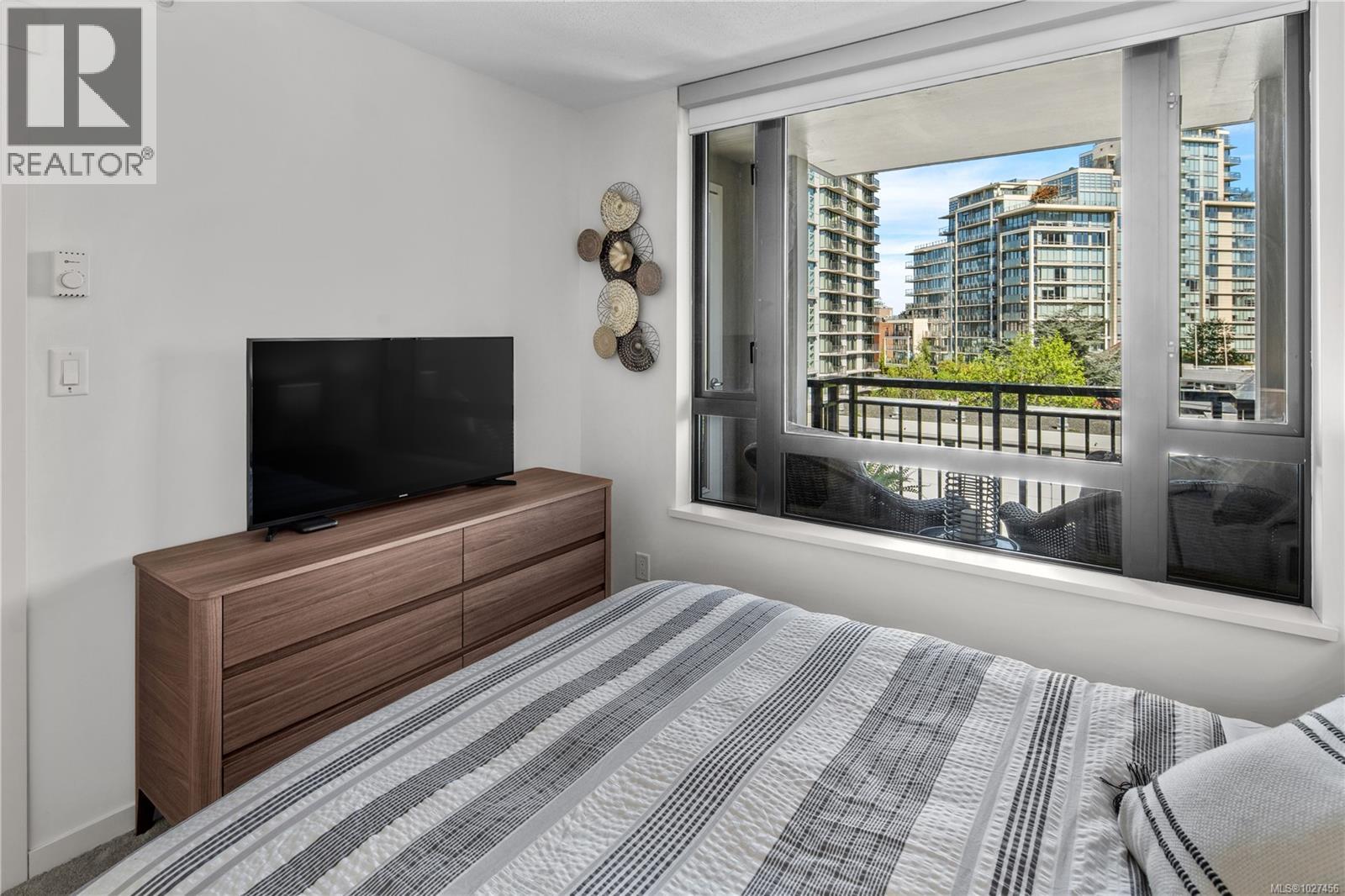 501 751 Fairfield Road, Victoria