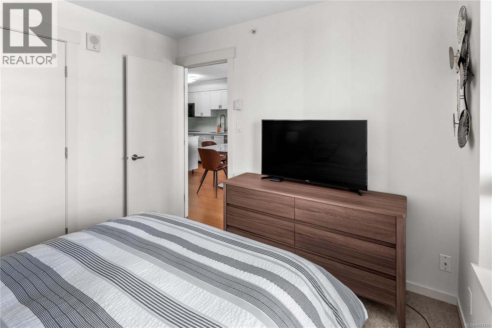 501 751 Fairfield Road, Victoria