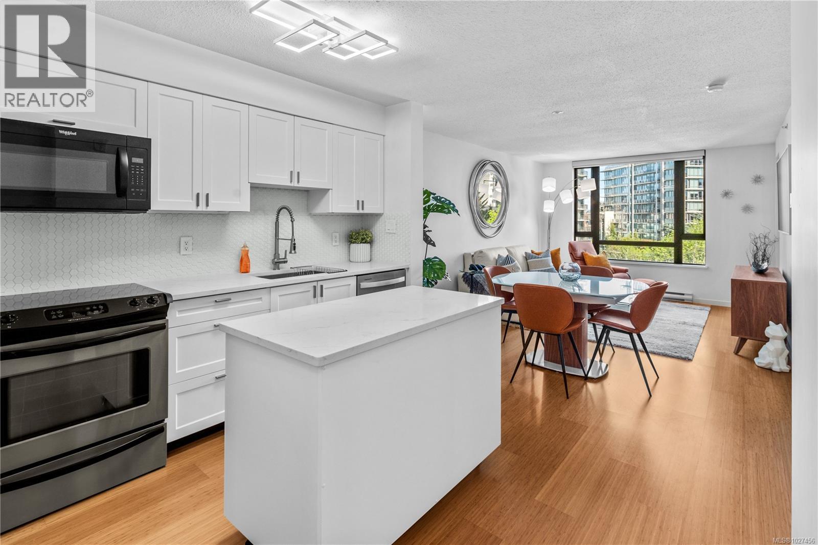 501 751 Fairfield Road, Victoria