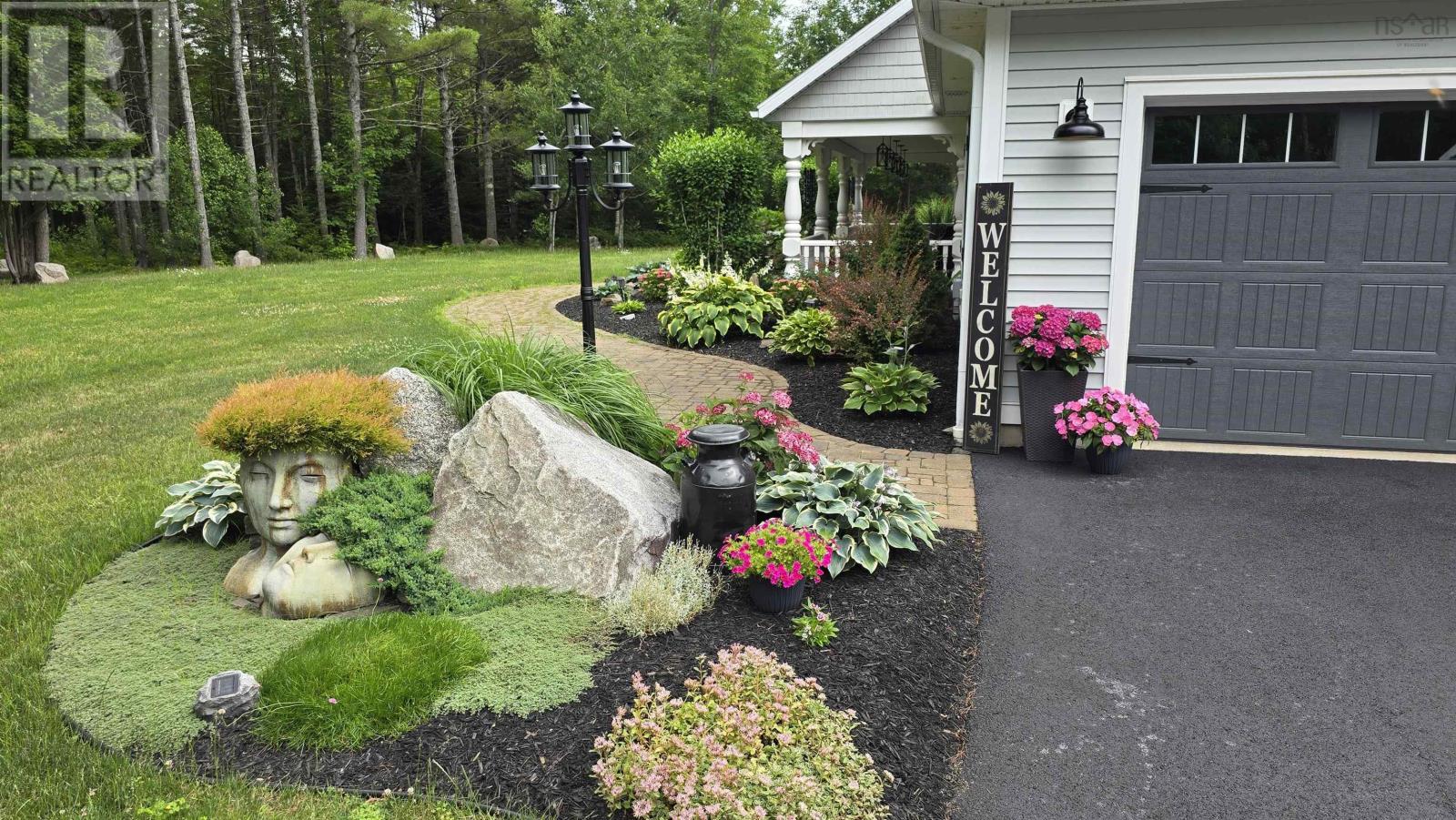 Property 42 of 49 of 915 Bradley Street