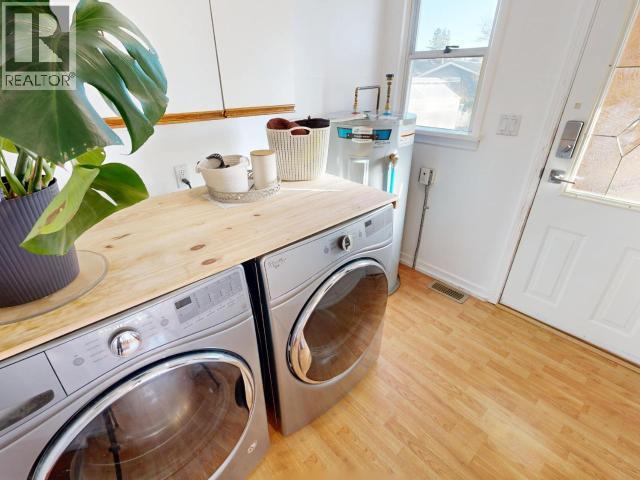 6978 BUTEDALE STREET, Powell River