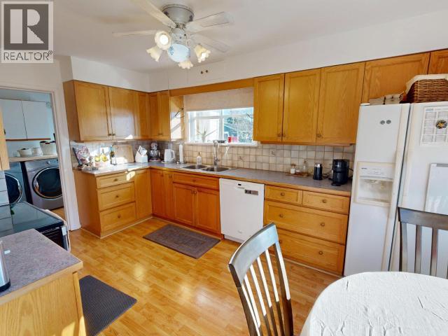 6978 BUTEDALE STREET, Powell River