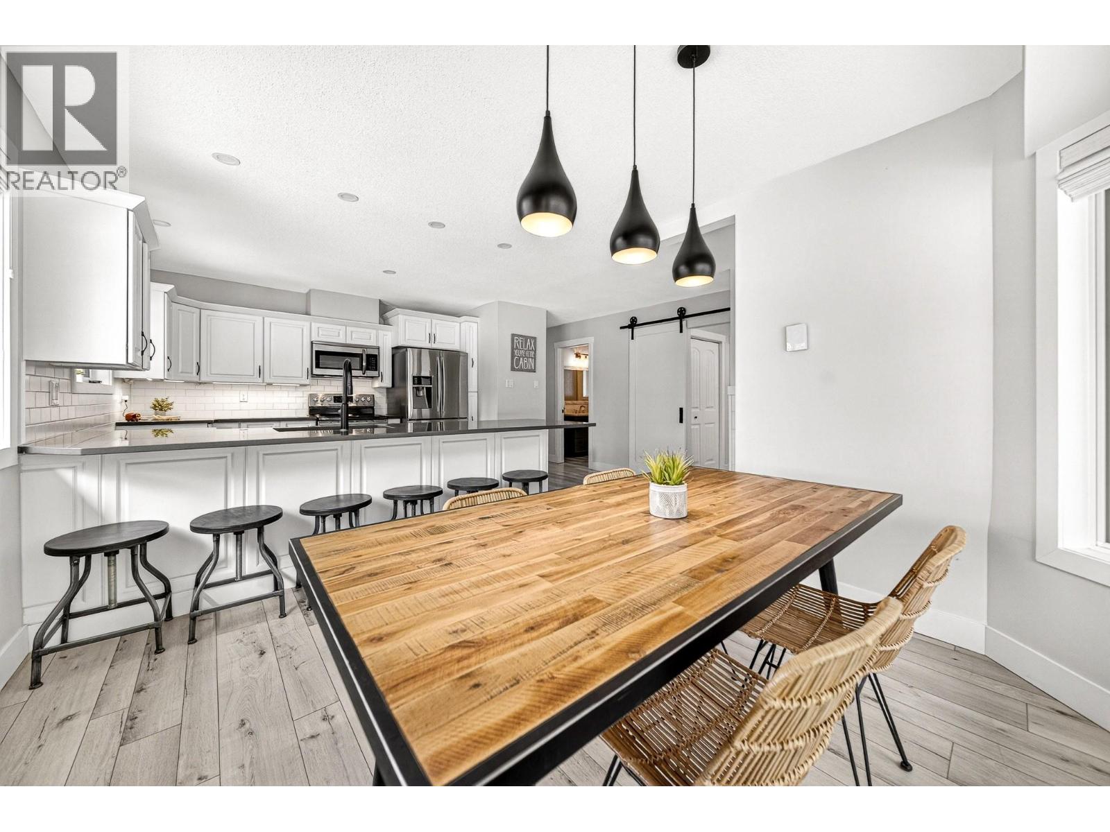 1668 Tranquility Road, Baynes Lake