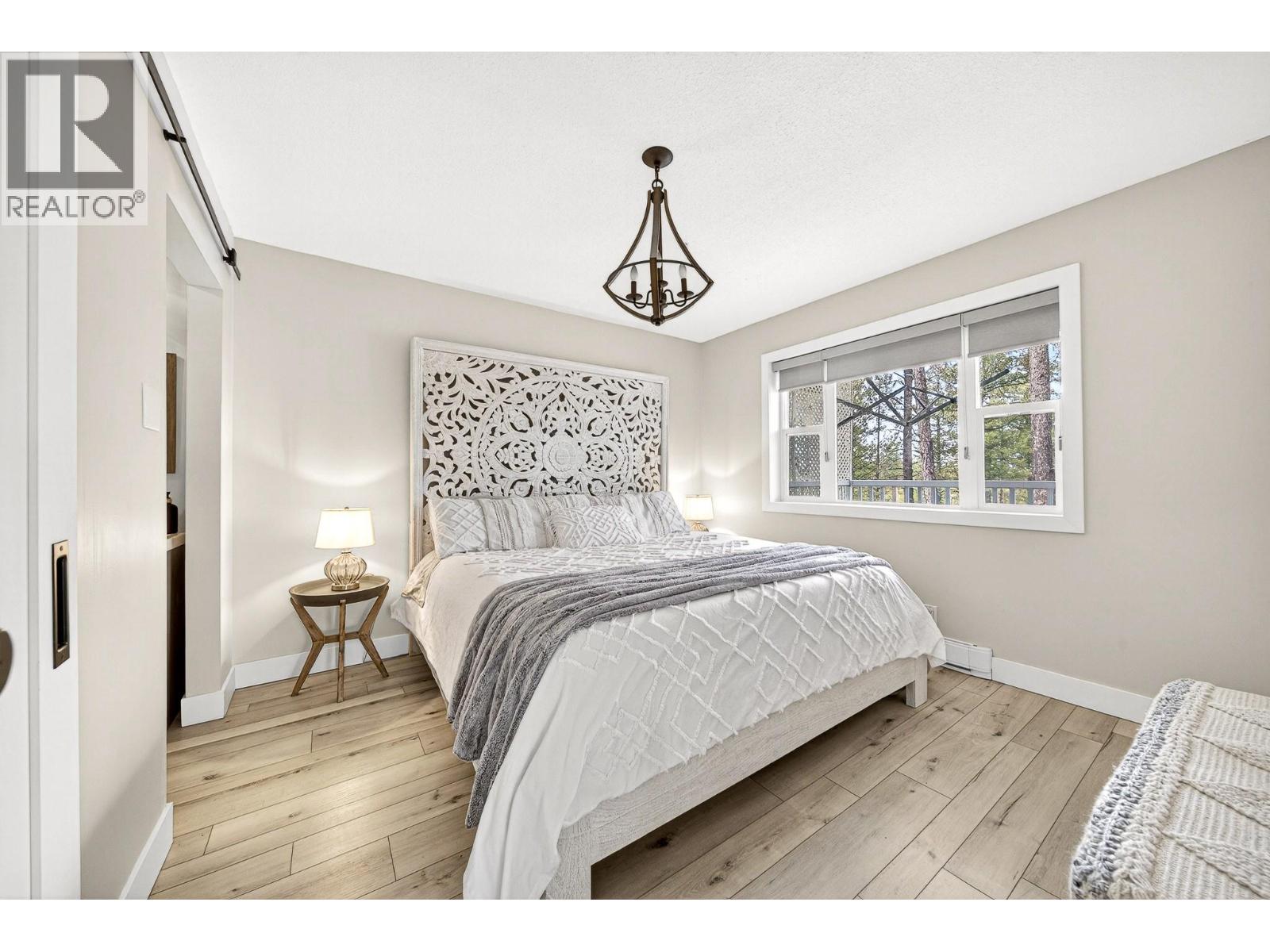 1668 Tranquility Road, Baynes Lake