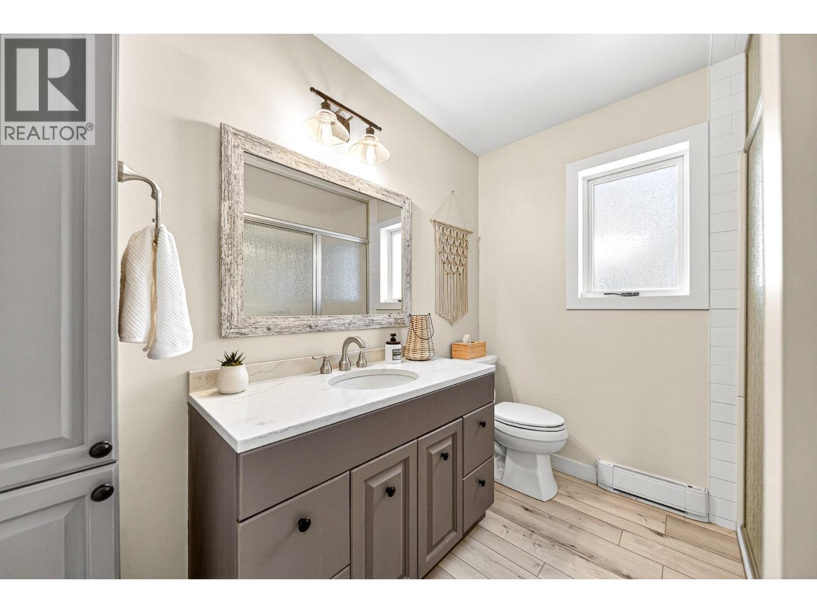 1668 Tranquility Road, Baynes Lake