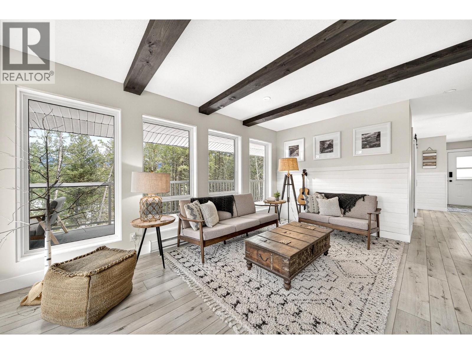 1668 Tranquility Road, Baynes Lake