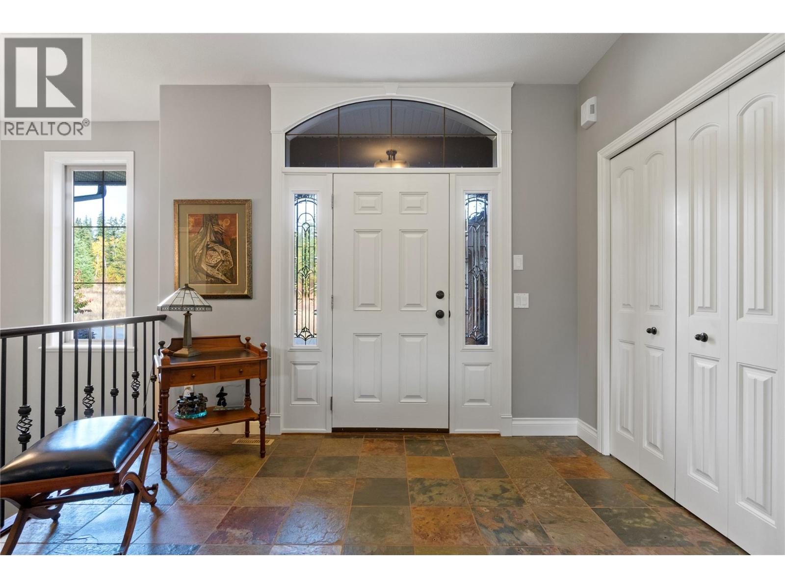 2706 Golf Course Drive, Blind Bay