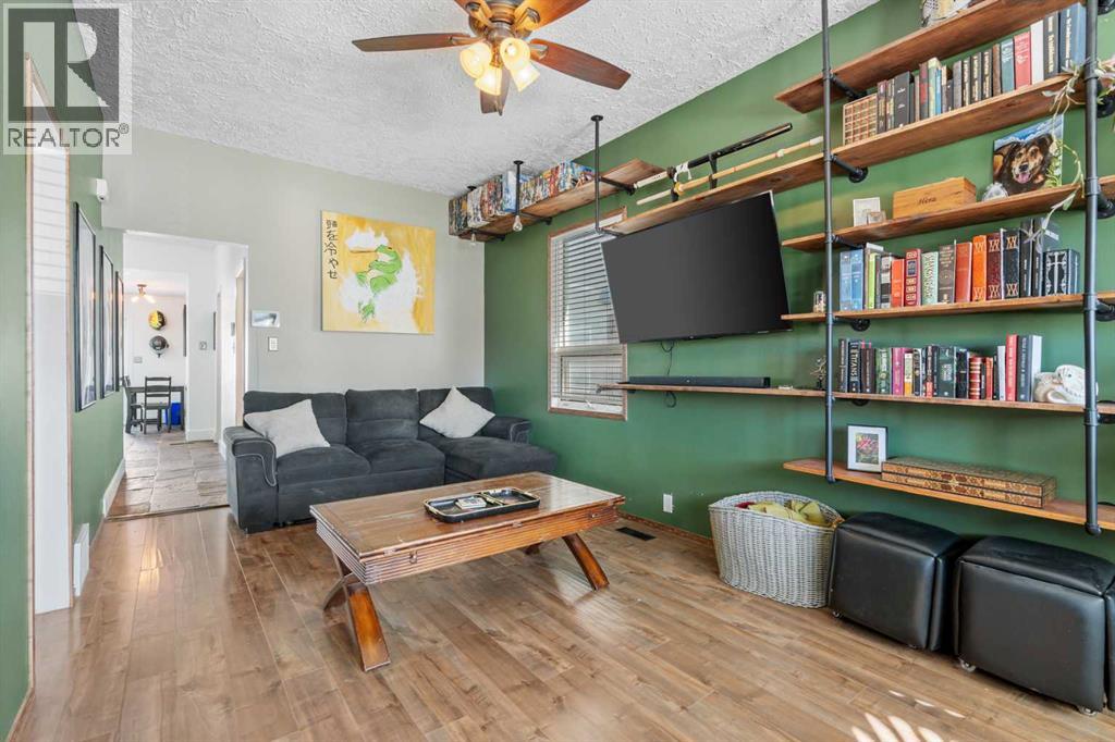 Single Family House Bungalow for Sale in   Avenue Tuxedo Park Calgary 