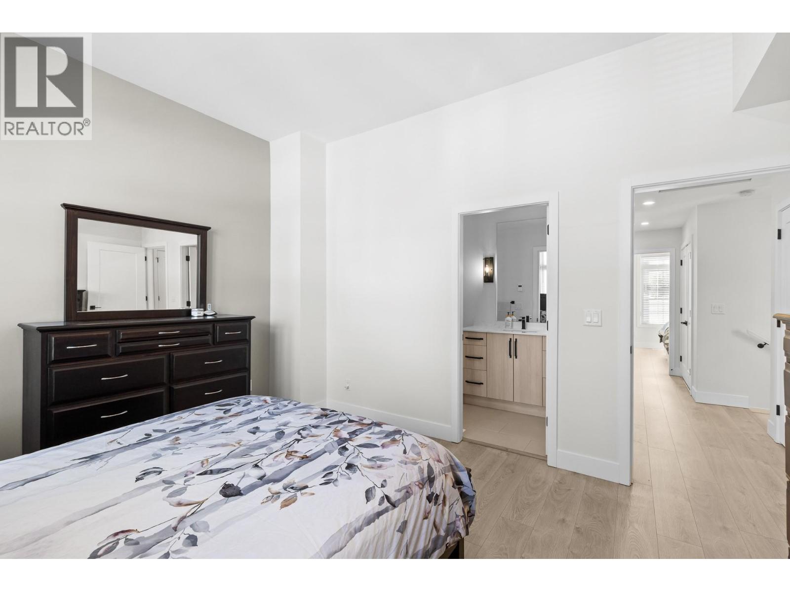 #50 8000 Vedette Drive - 28