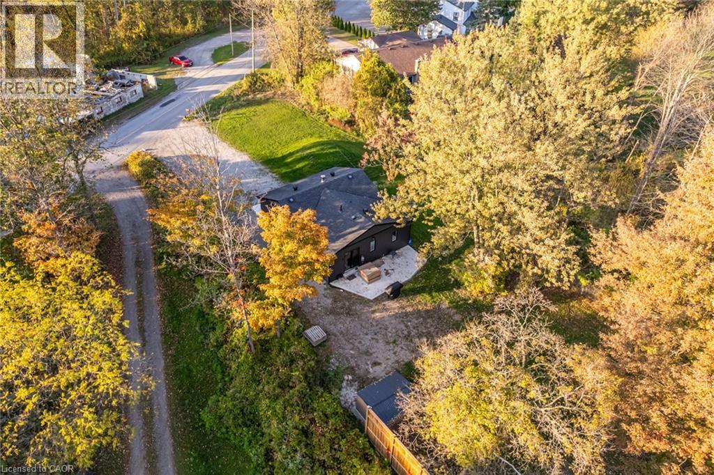 8 MOUNTSBERG Road - 24