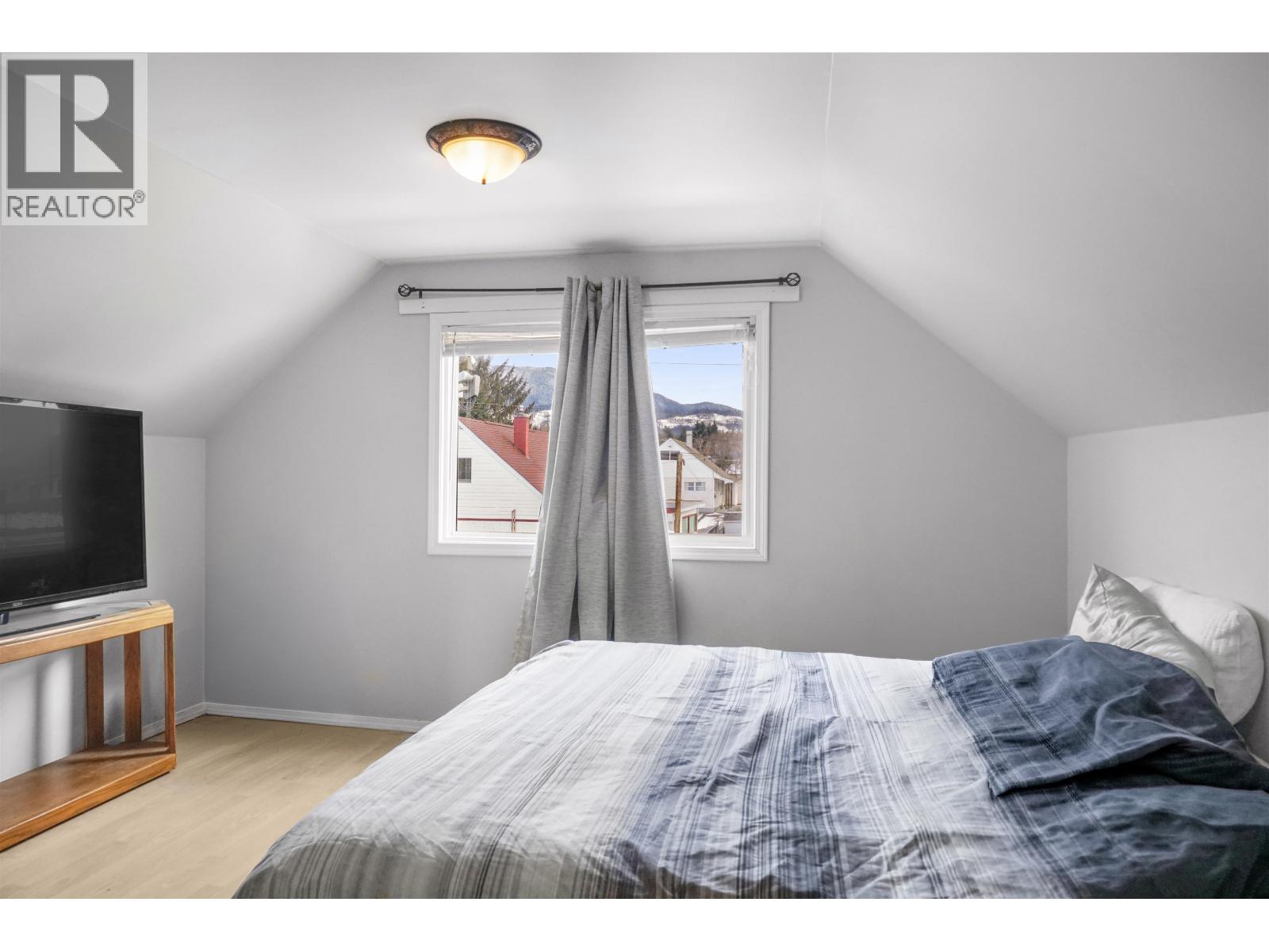 99 SWALLOW STREET, Kitimat