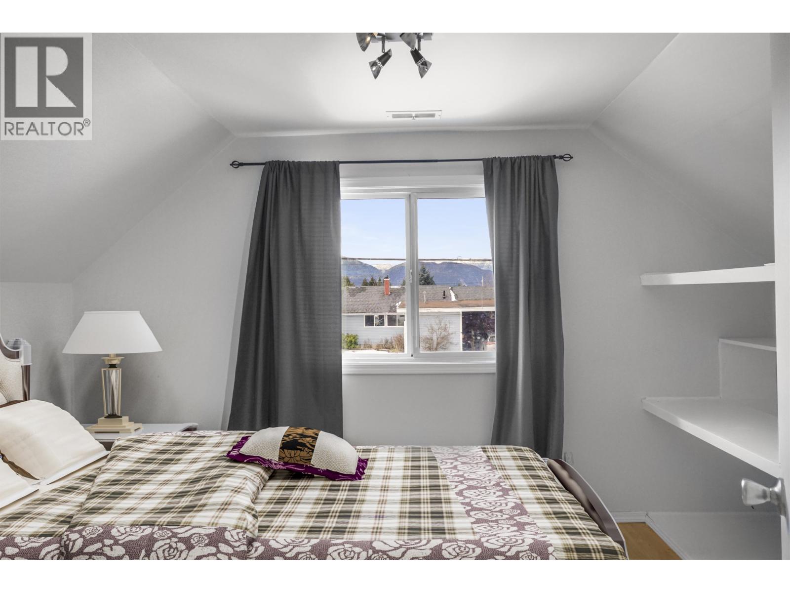 99 SWALLOW STREET, Kitimat