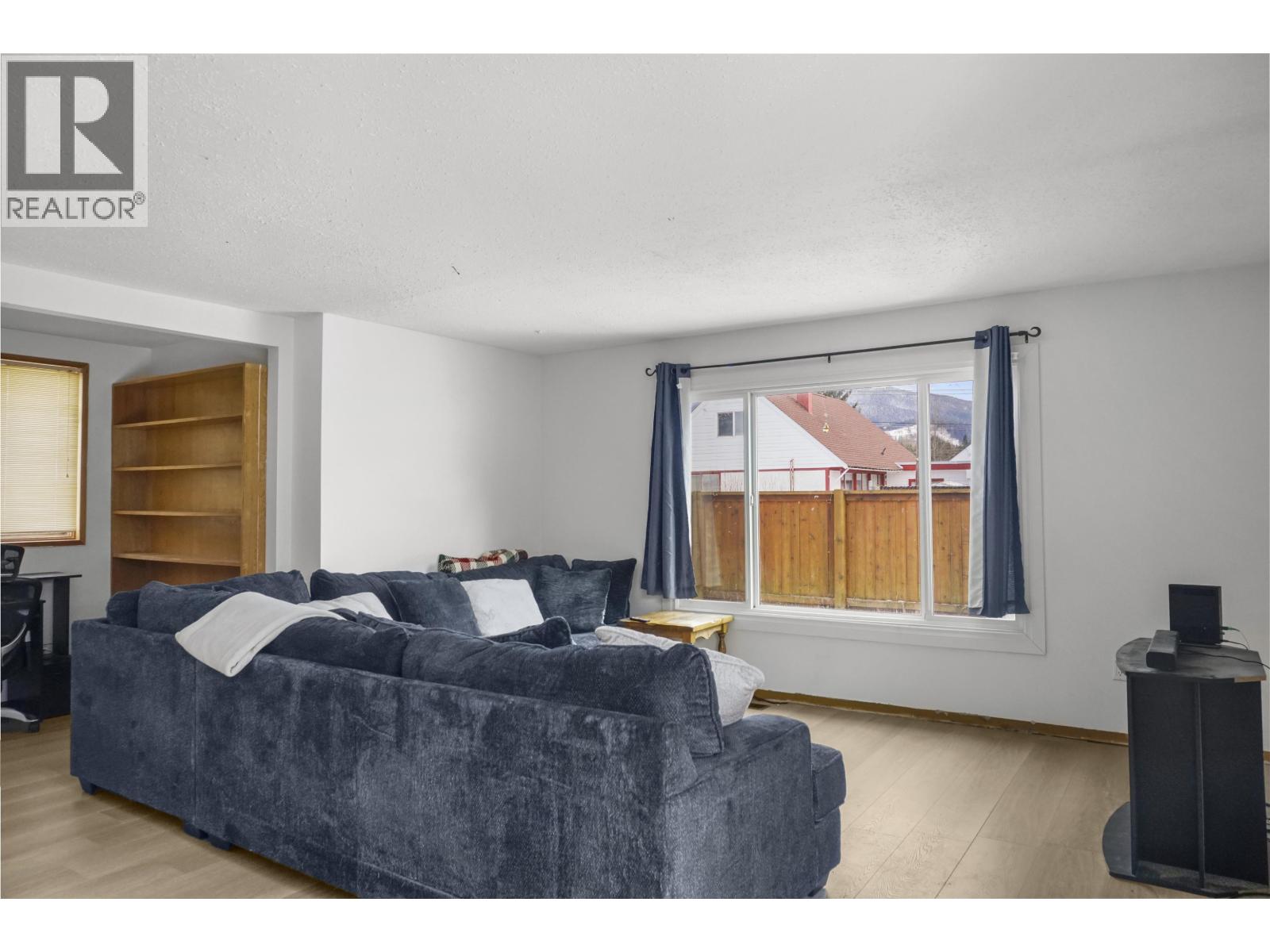 99 SWALLOW STREET, Kitimat