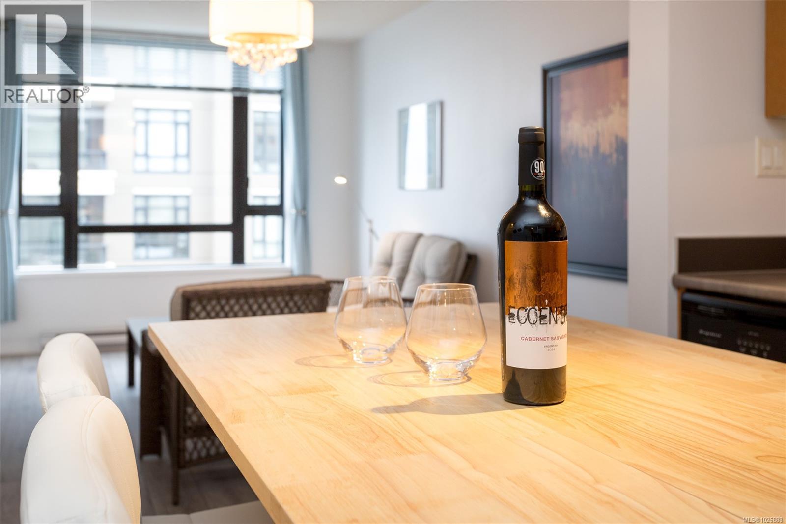 1006 751 Fairfield Rd - Photo 3 of 30, Victoria, British Columbia