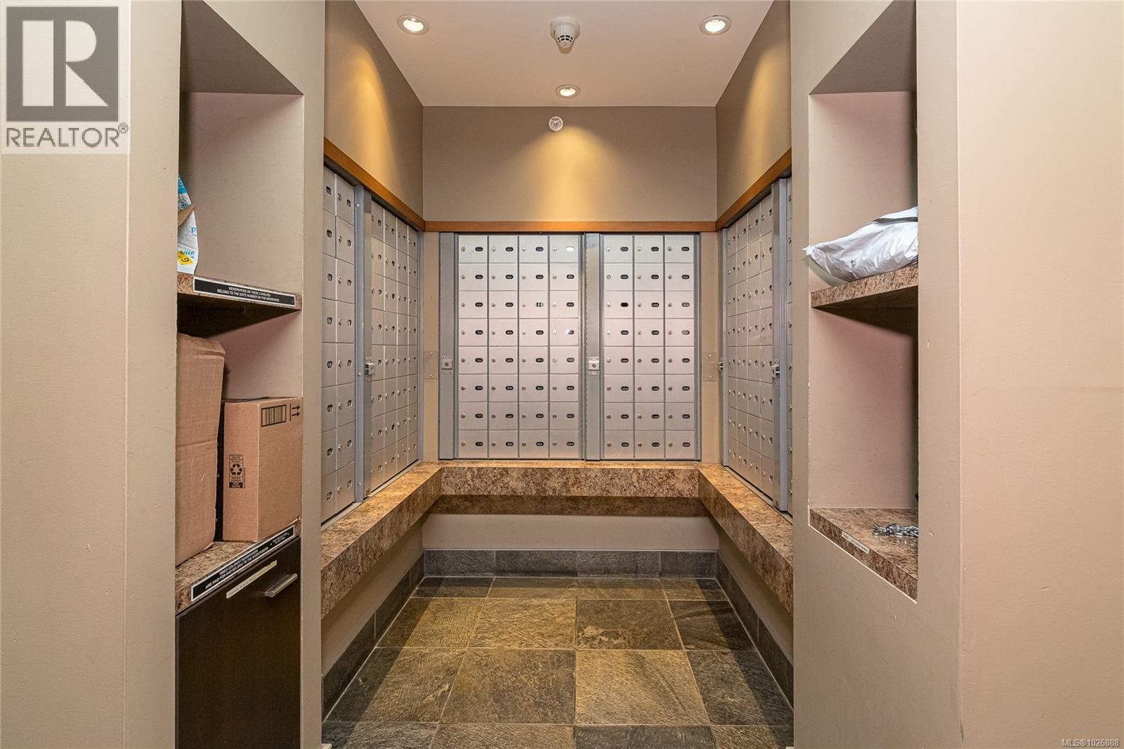 #1006 751 FAIRFIELD RD - 24