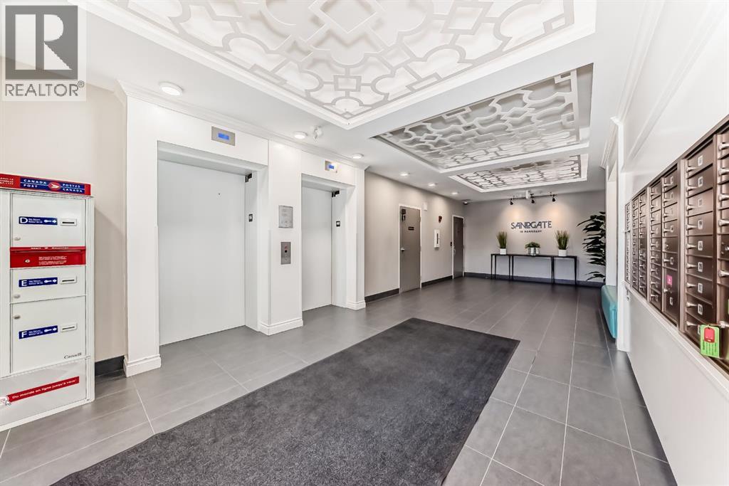 
          10 Mahogany Mews Southeast
            <br/>
            <span>Calgary</span>
            , 
            <span>AB</span>
             <span>T3M2R1</span>
         - Photo 31