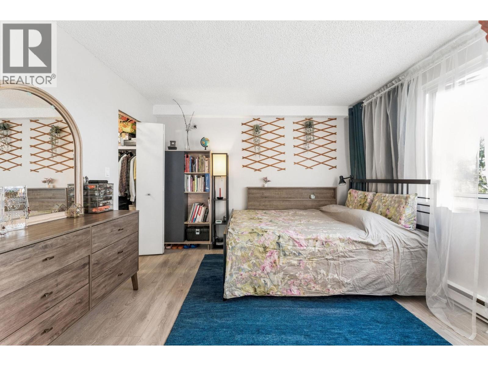 1005 9541 ERICKSON DRIVE