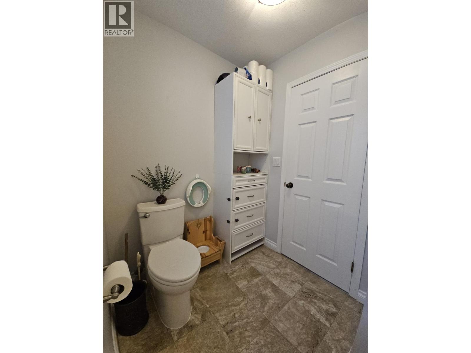 5153 45 Avenue NW, Chetwynd