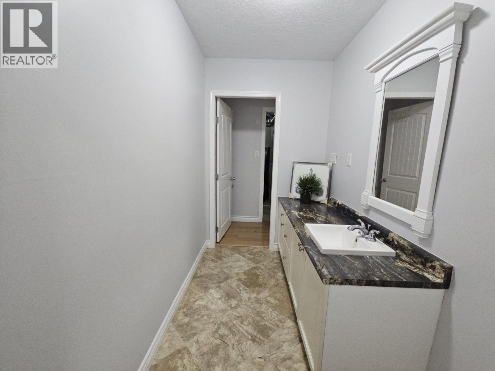 5153 45 Avenue NW, Chetwynd