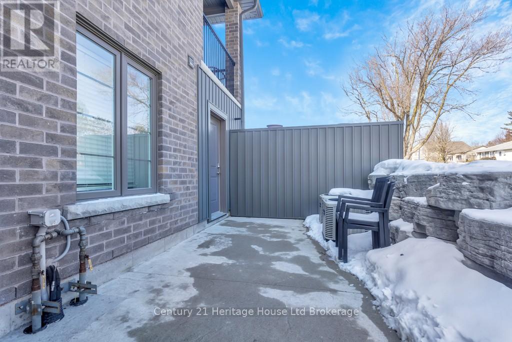 103 - 15 WOODCOCK DRIVE - Photo 2 of 16, Tillsonburg, Ontario