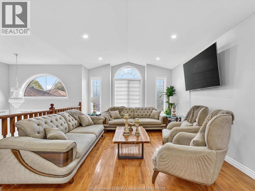 3859 CLARA AVENUE - Photo 5 of 30, Windsor, Ontario