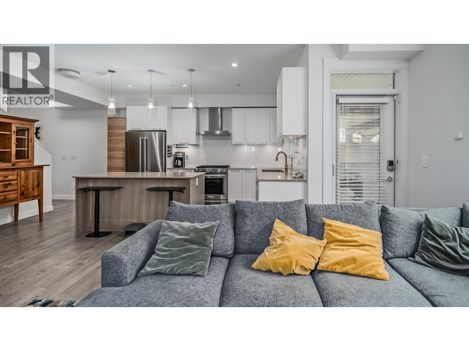 24 23539 GILKER HILL ROAD, Maple Ridge