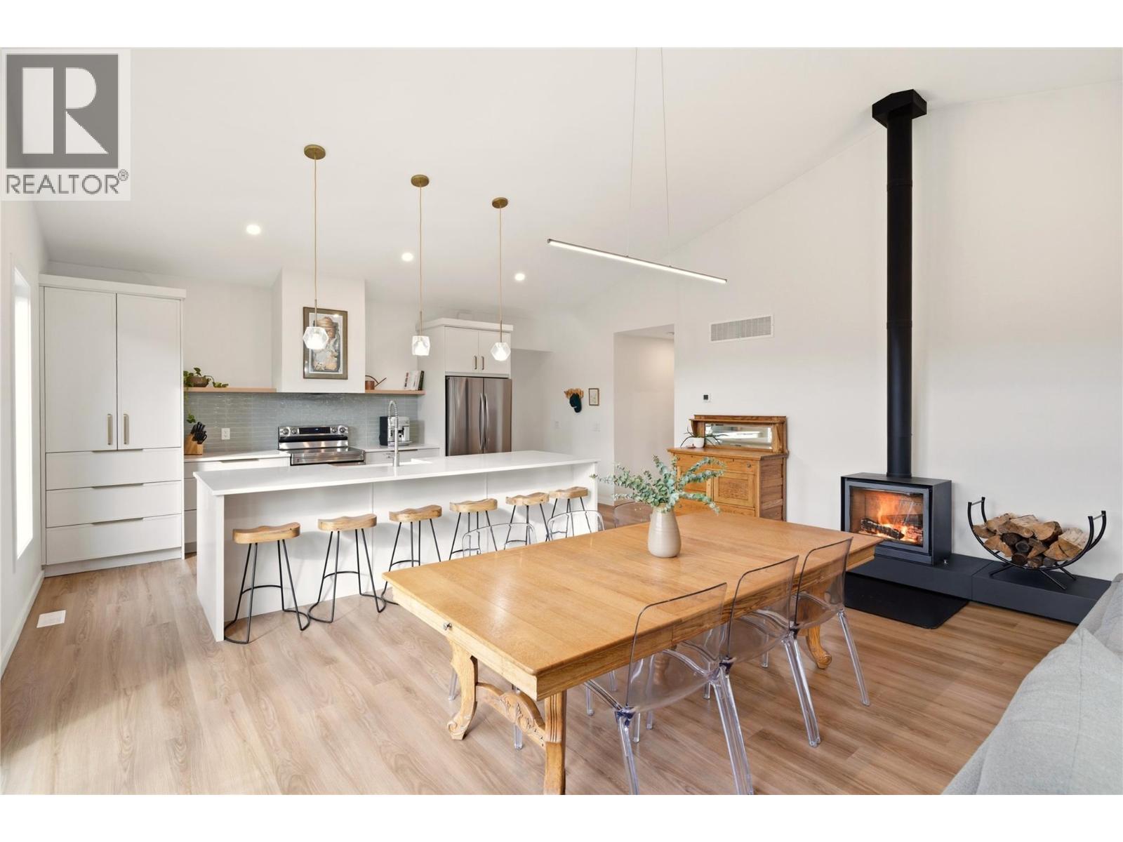 7111 Dunwaters Road, Kelowna