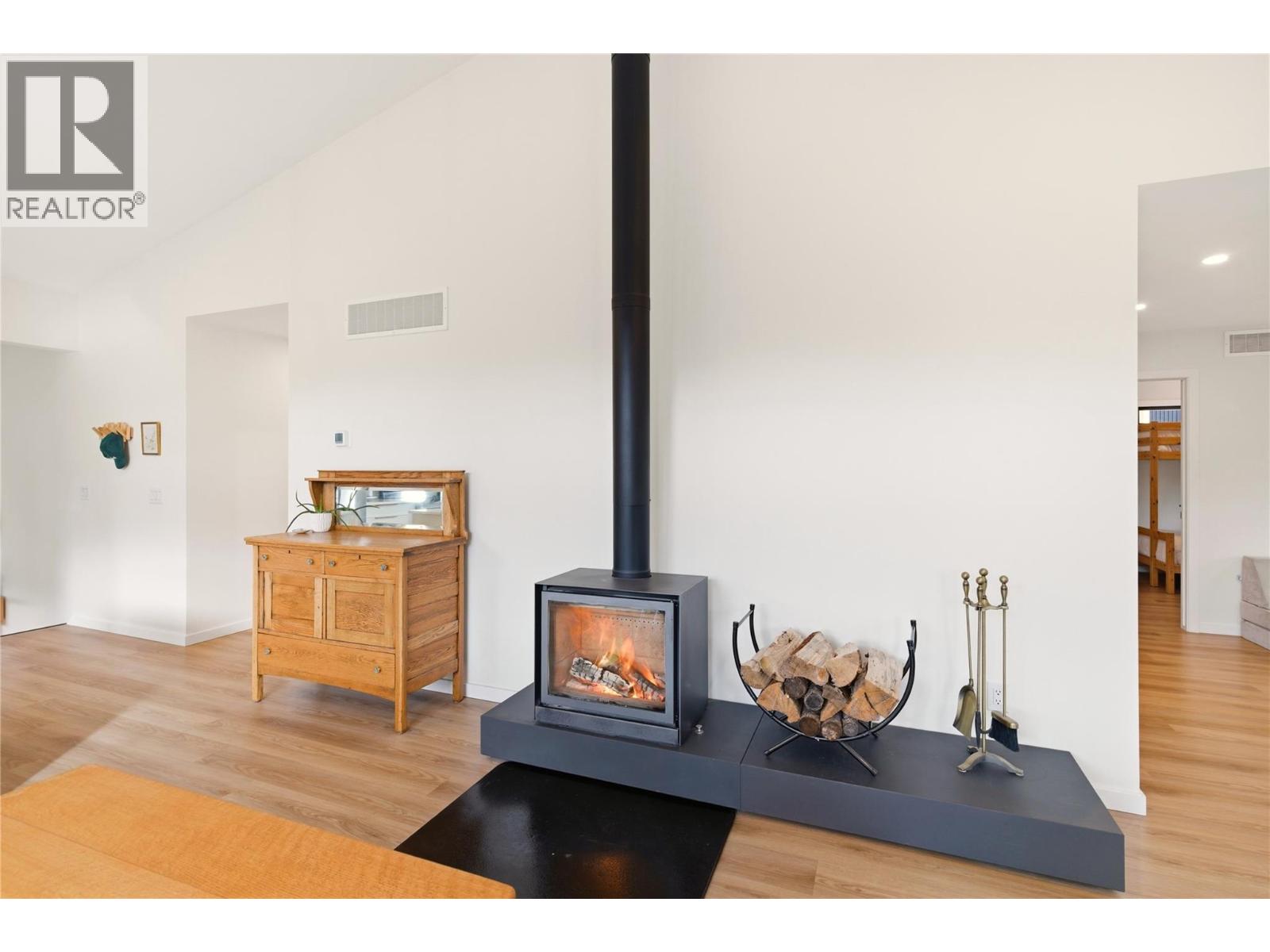 7111 Dunwaters Road, Kelowna