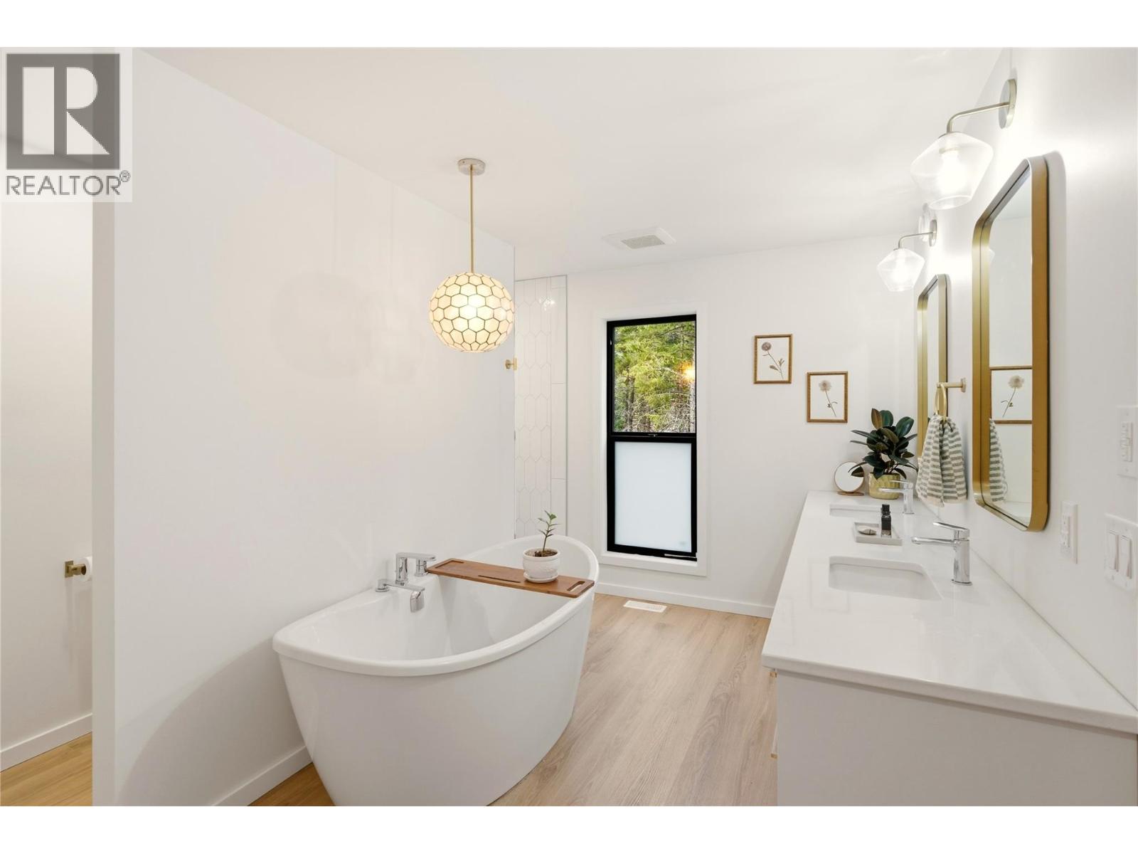 7111 Dunwaters Road, Kelowna