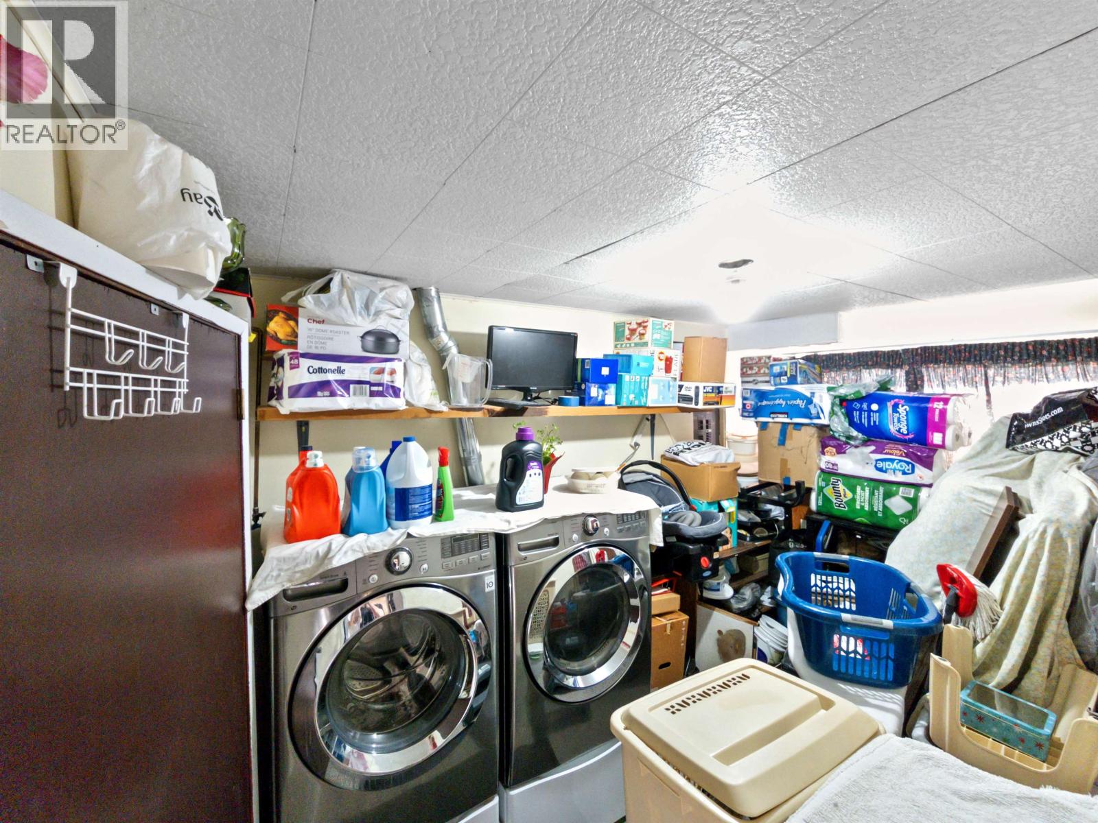 38143 HEMLOCK AVENUE, Squamish