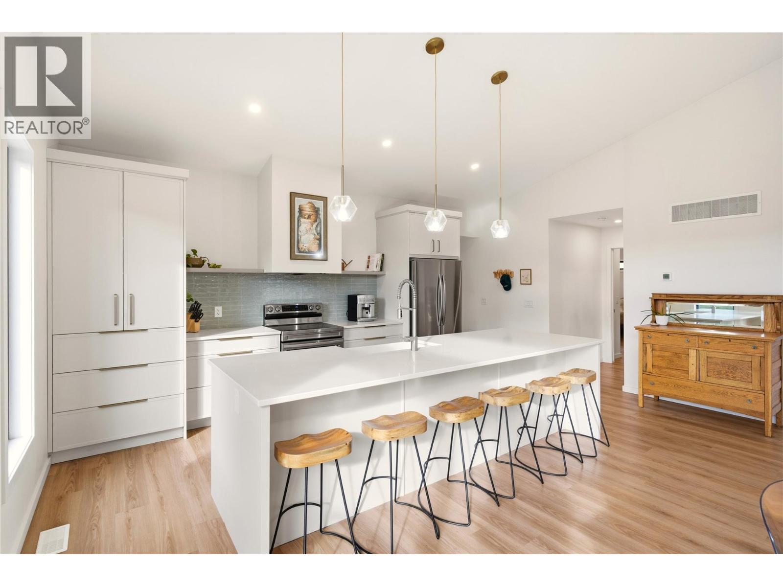 7111 Dunwaters Road, Kelowna