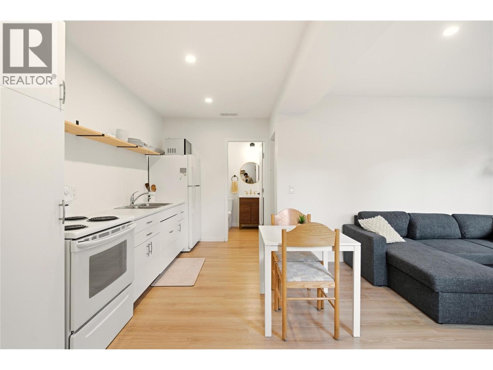 7111 Dunwaters Road, Kelowna