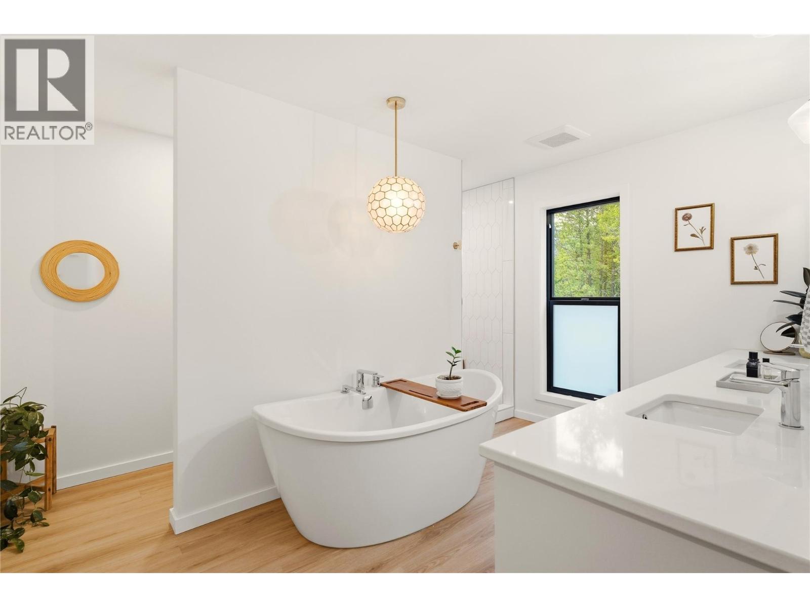 7111 Dunwaters Road, Kelowna