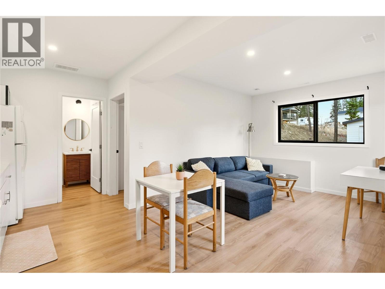 7111 Dunwaters Road, Kelowna