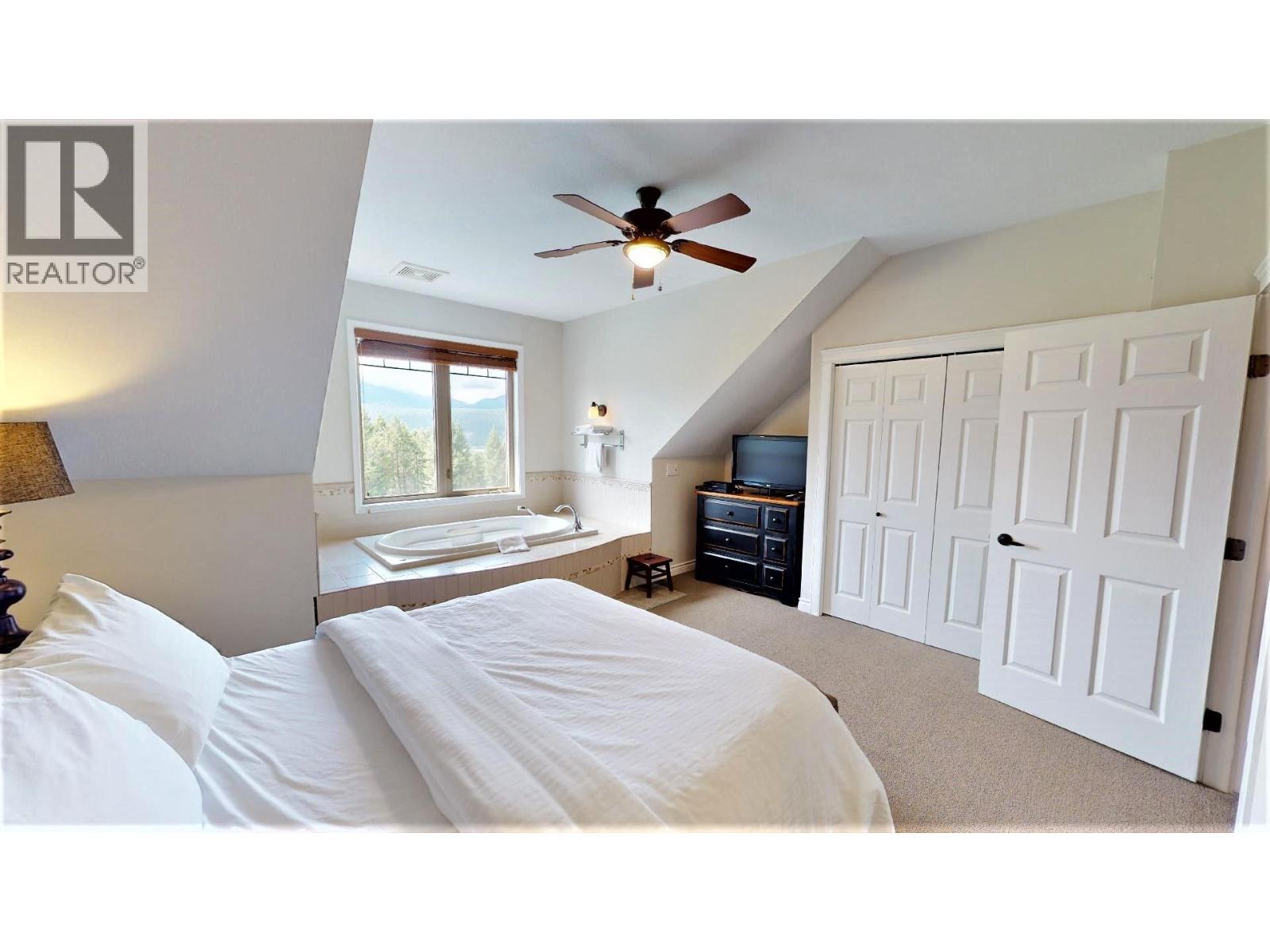 200 BIGHORN Boulevard Unit# 234 B, Radium Hot Springs