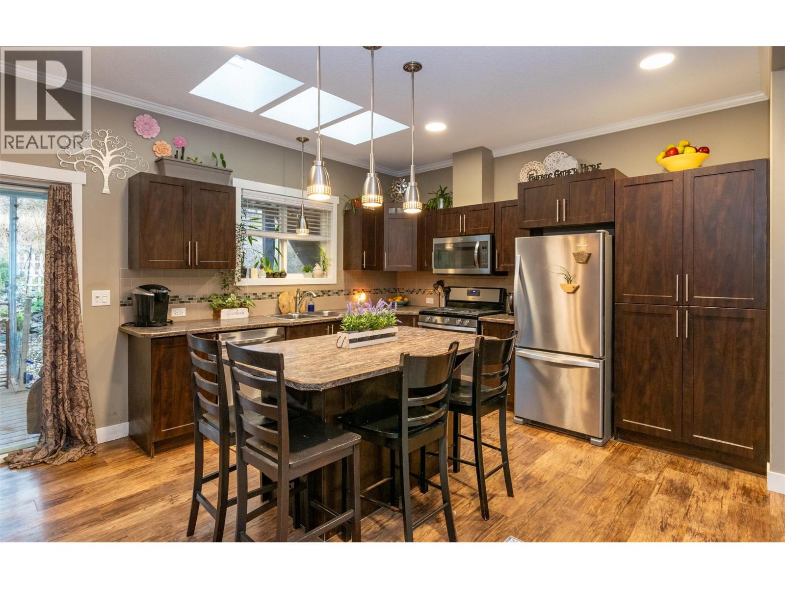 16 481 97b Highway Northeast, Salmon Arm