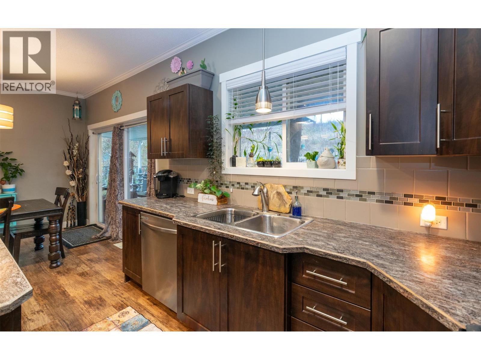 16 481 97b Highway Northeast, Salmon Arm