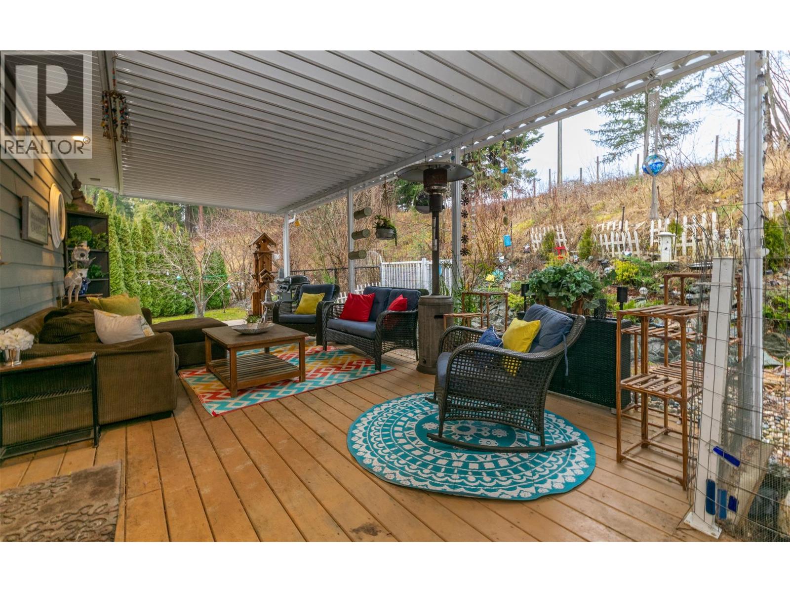 16 481 97b Highway Northeast, Salmon Arm