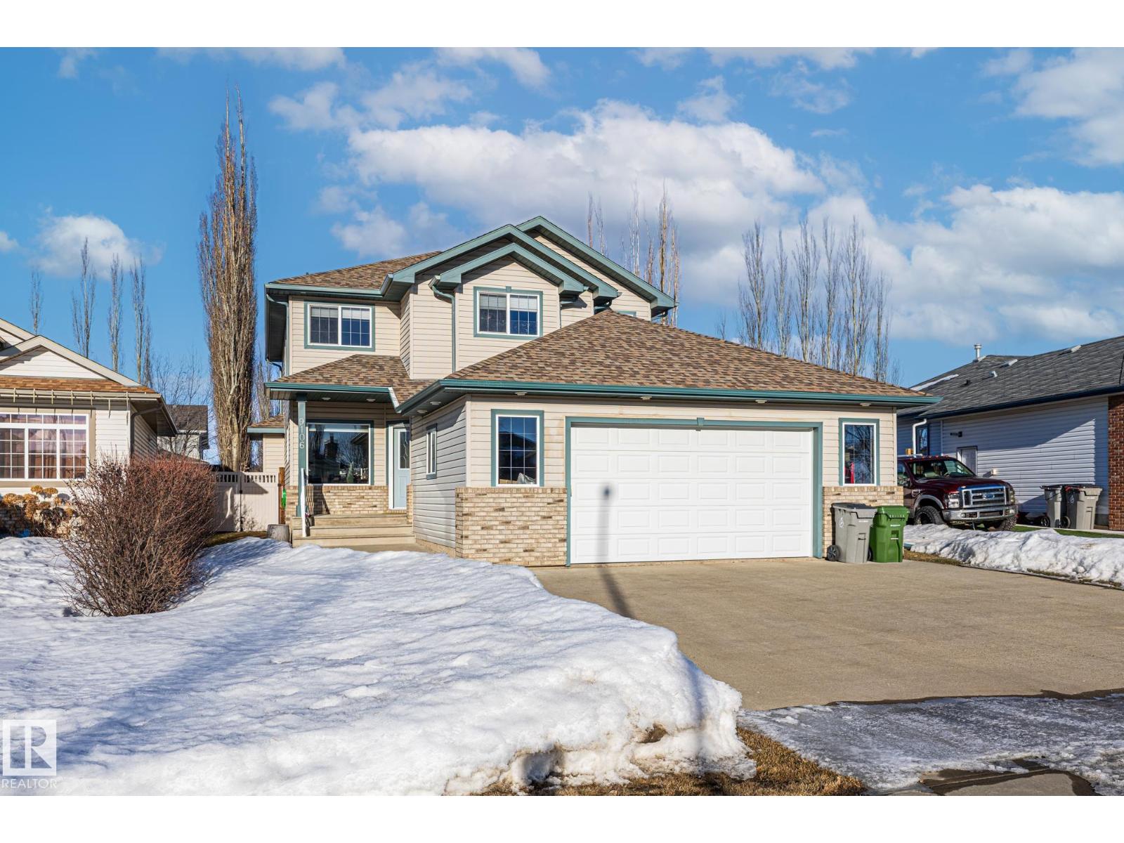 9106 96 AV - Photo 2 of 58, Morinville, Alberta