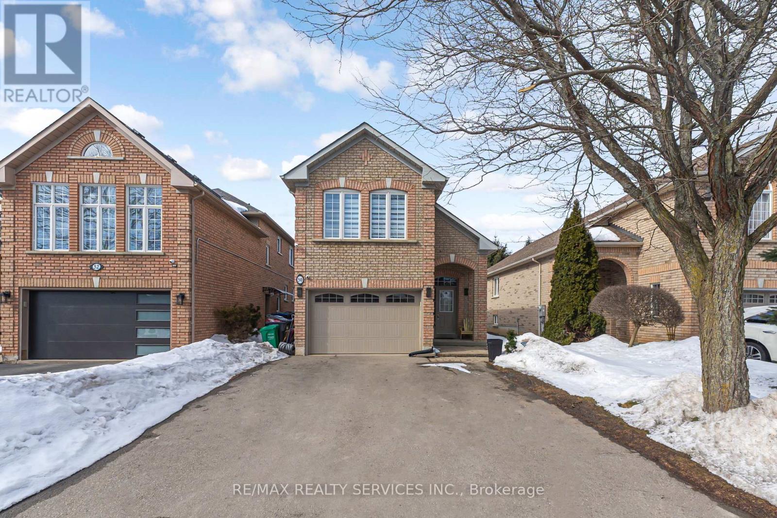 50 SUNNY GLEN CRESCENT - Photo 2 of 29, Brampton (Northwest Sandalwood Parkway), Ontario
