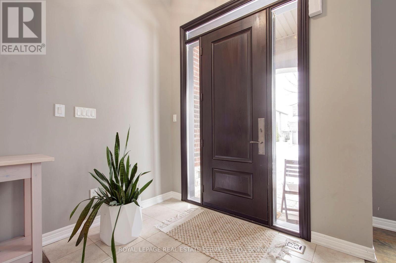 3229 SALTAIRE CRESCENT - Photo 3 of 41, Oakville (BC Bronte Creek), Ontario