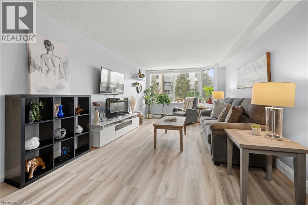 35 GREEN VALLEY Drive Unit# 204 - Main photo, Kitchener, Ontario