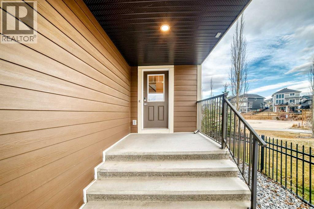 151 Sundown Way - Photo 2 of 48, Cochrane, Alberta